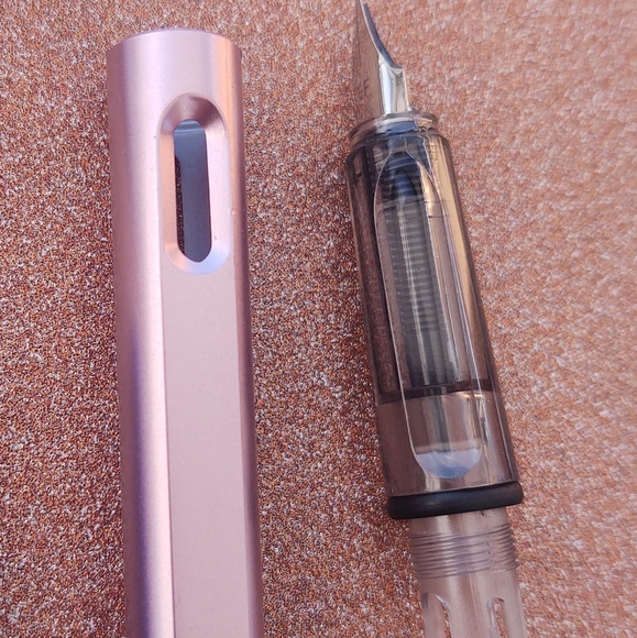 Fountain Pen - Picture 4 of 11